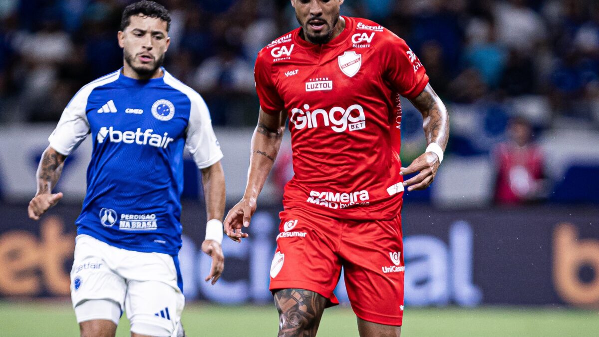 Cruzeiro vence Vila Nova