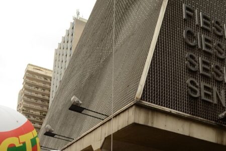 Entidades dos bancos e das indústrias criticam aumento do IOF