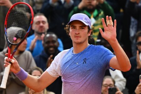 João Fonseca em sua estreia em Roland Garros