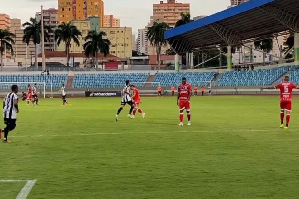 Jogo entre Goiânia e Porto Velho na Série D