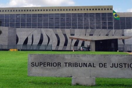 Herdeiro que mora sozinho em imóvel pode ficar com o bem, decide STJ Requisitos como tempo, exclusividade e ânimo de dono comprovados