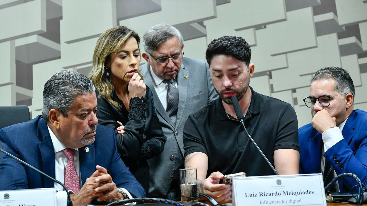 CPI das Bets no dia do depoimento de Rico Melquíades, vencedor do reality 'A Fazenda' (Foto: Agência Senado)