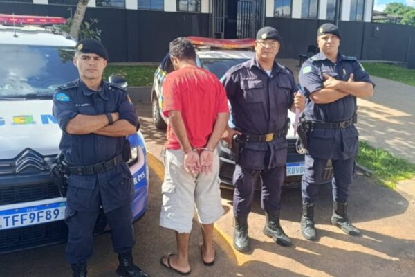 Homem invade escola com faca para matar professor em Formosa