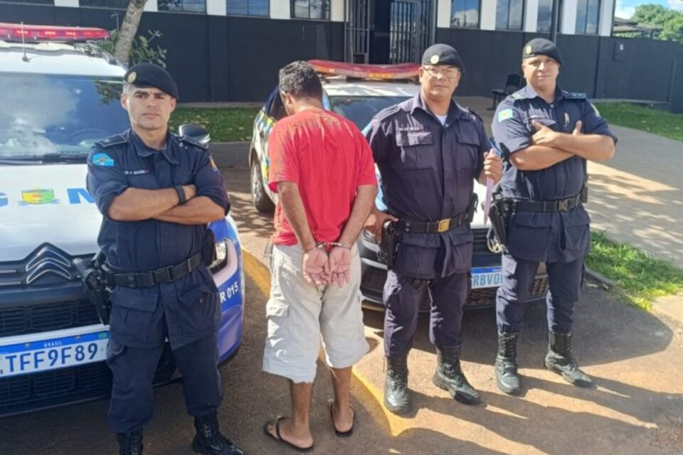 Homem invade escola com faca para matar professor em Formosa