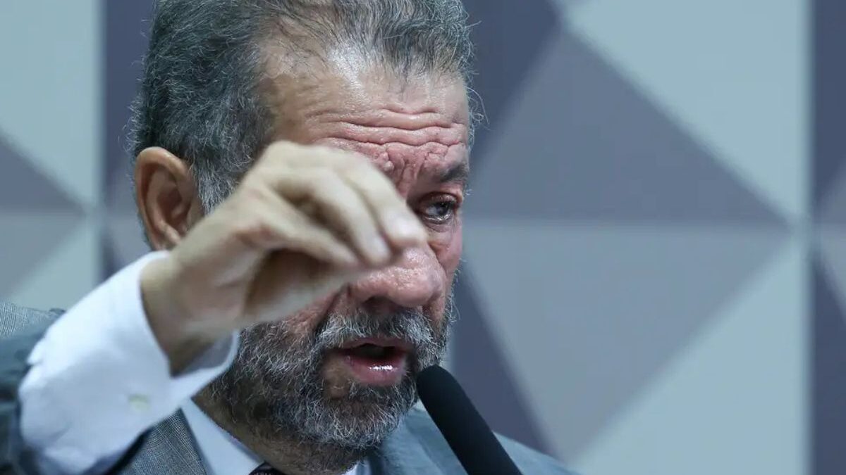 Carlos Lupi, ministro do Trabalho (Foto: Agência Brasil)