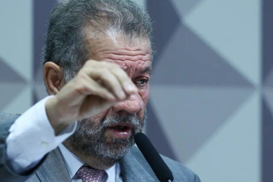 Carlos Lupi, ministro do Trabalho (Foto: Agência Brasil)