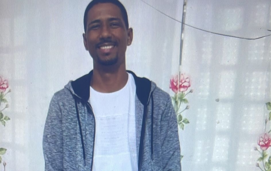 Suspeito de assassinar esposa e sogra em Luziânia é encontrado morto Alex Alves da Cruz foi localizado em uma mata no Recanto das Emas