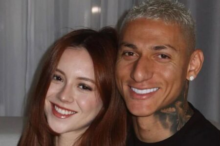 Na reta final da gravidez, noiva de Richarlison fala sobre bebê: a cara do papai Amanda Araújo rebateu críticas por escolha de nome do filho