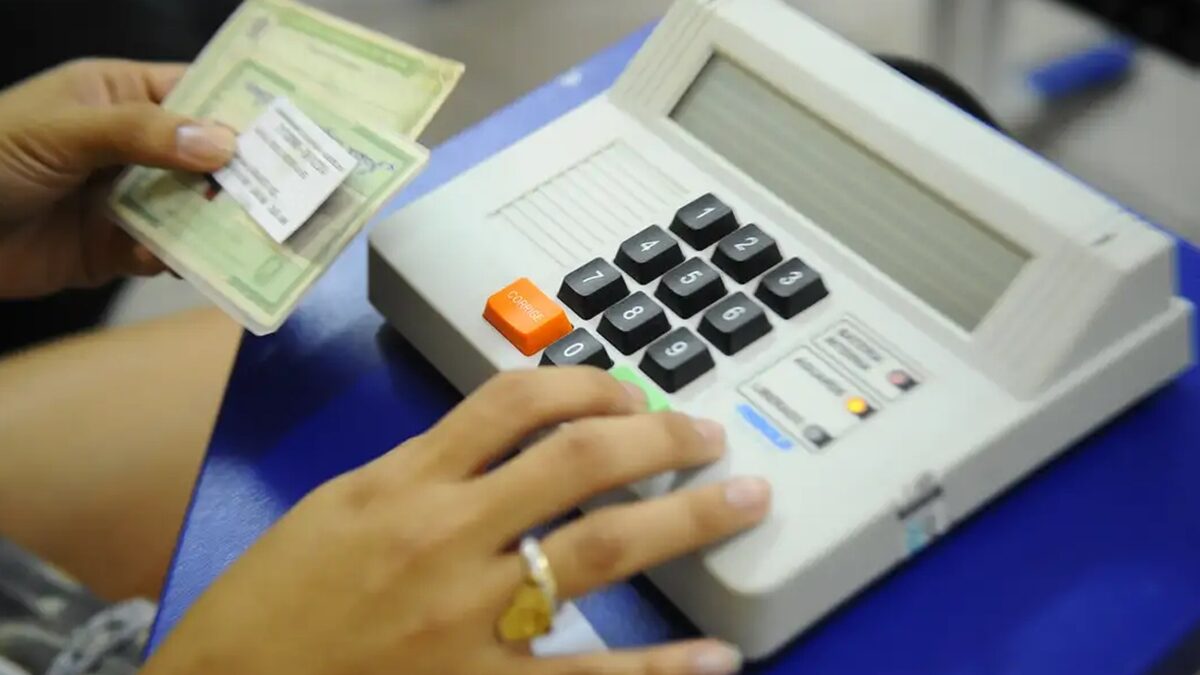 Mais de 250 mil eleitores goianos podem perder o título de eleitor
