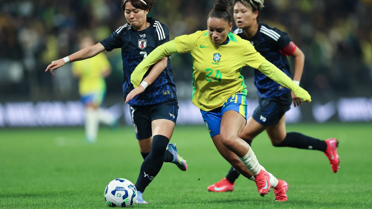 Dudinha brilha e Brasil derrota Japão em amistoso