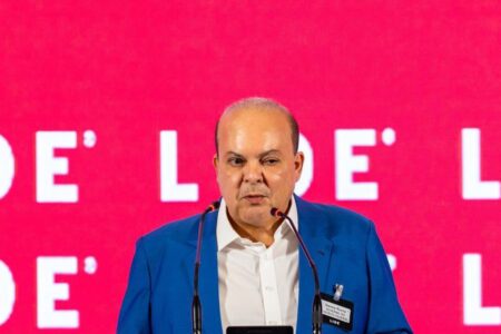 Ibaneis diz que gripe aviária vai se espalhar pelo mundo, após suspeita no Zoológico de Brasília