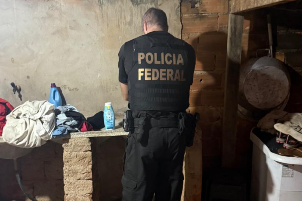 Polícia Federal cumpre mandado de busca e apreensão por crime de abuso infantojuvenil