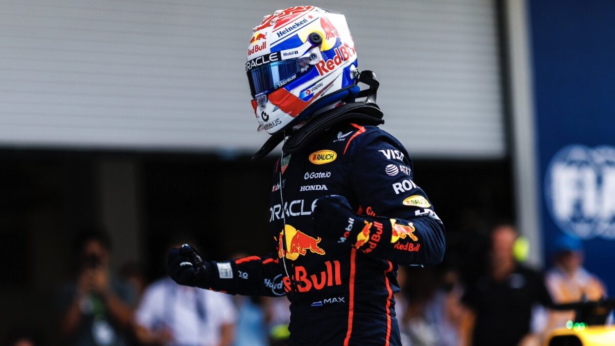 Verstappen comemora pole