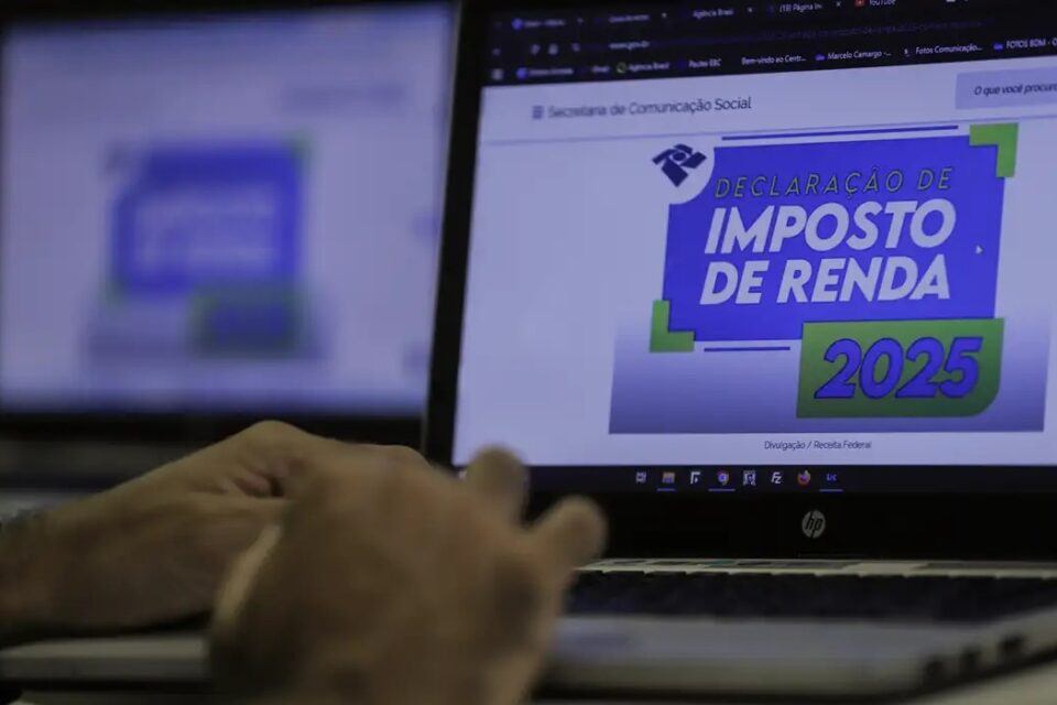 Prazo para entregar declaração do IRPF termina nesta sexta-feira (30) Contribuinte que perder o prazo estará sujeito a multa