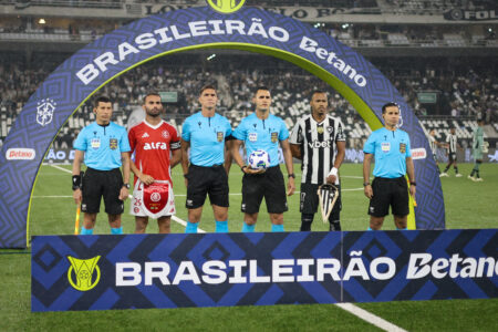 Nesta quinta, oito jogos do brasileirão acontecem antes da paralisação do super mundial