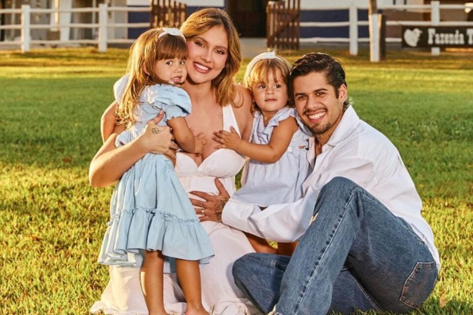 Zé Felipe manda recado para Virginia em post sobre maternidade; veja o que ele disse Comentário do sertanejo repercutiu entre fãs