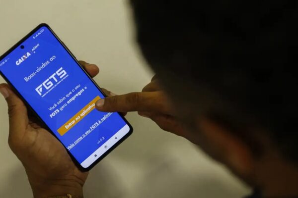 Governo libera FGTS do saque-aniversário; veja calendário Retirada dos valores acontece conforme o mês em que o trabalhador nasceu