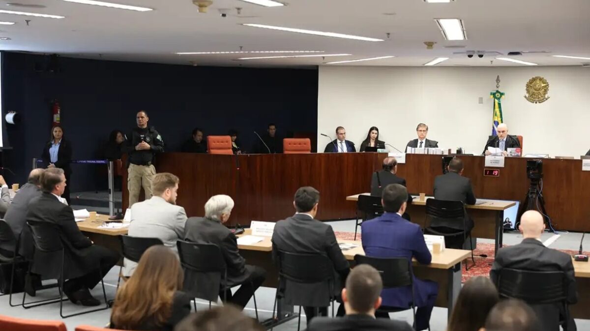 STF retoma interrogatório de réus por golpe de Estado nesta terça (10); veja como assistir O primeiro a depor é o almirante Almir Garnier