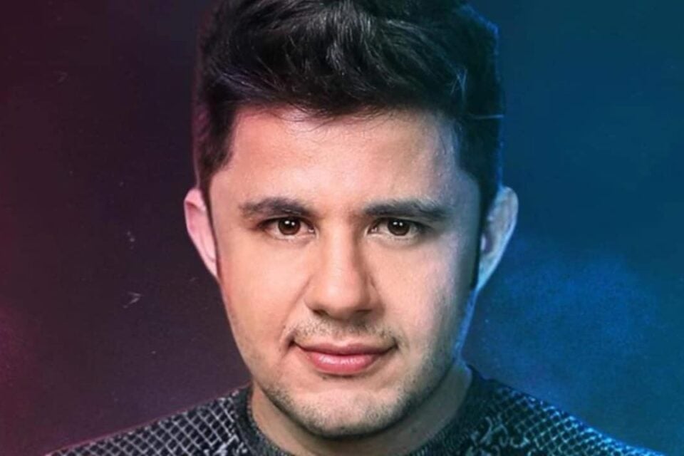 Pai de Cristiano Araújo homenagem 11 anos após morte do cantor Sertanejo e a namorada, Allana Moraes, morreram em 2015 em acidente de carro