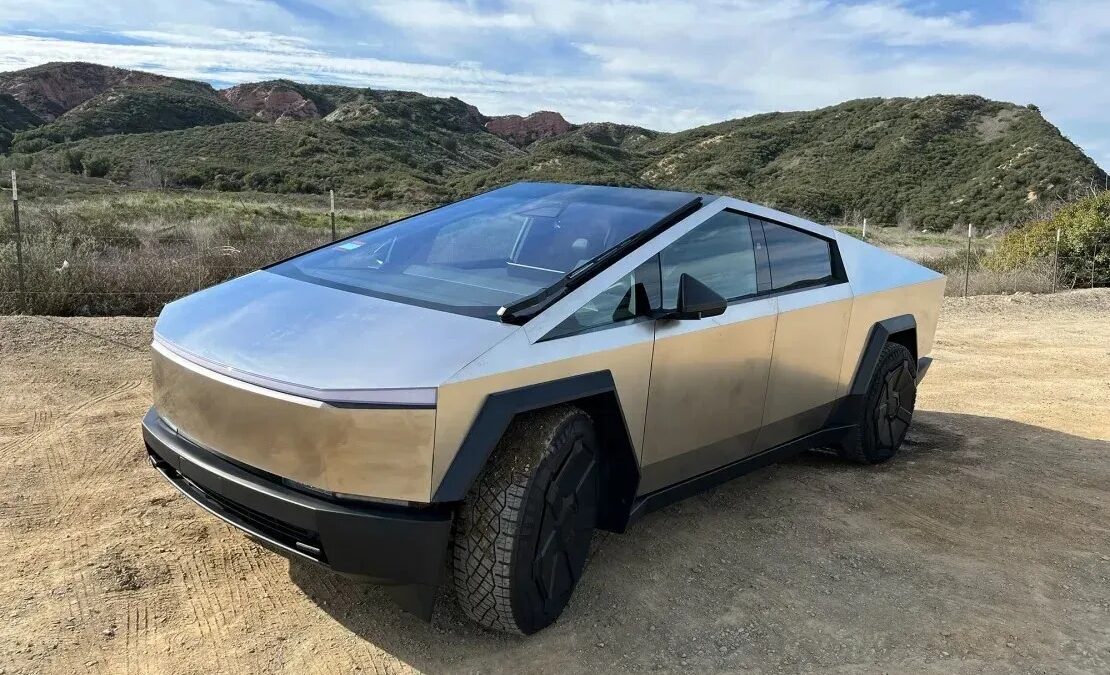 Evento reúne carros elétricos e híbridos em Goiânia