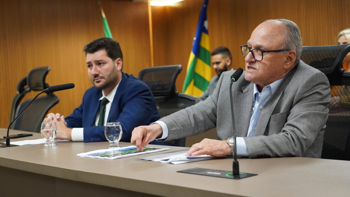 Secretário da Fazenda de Goiânia, Valdivino de Oliveira, e o deputado Wagner Neto (Foto: Divulgação)