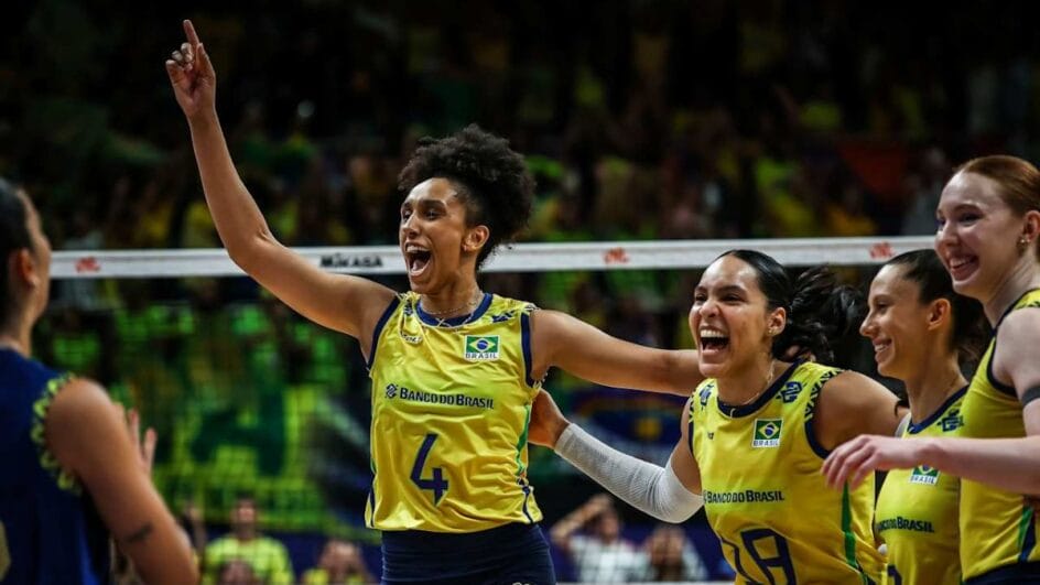 Brasil encara invicta Turquia