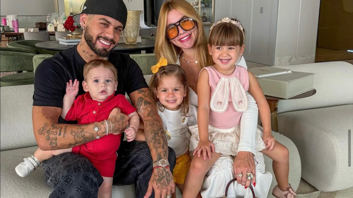 Virginia, Zé Felipe e os filhos (Foto: Reprodução)