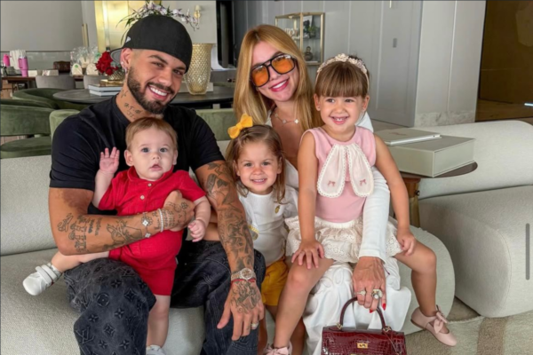 Virginia, Zé Felipe e os filhos (Foto: Reprodução)
