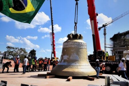 Vox Patris é considerado o maior sino de badalo do mundo. (Foto: Jucimar de Sousa/Mais Goiás)