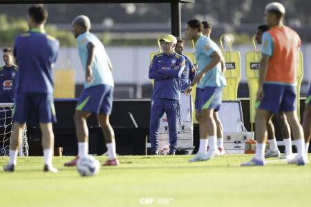 Ancelotti comanda primeiro treino a frente da seleção brasileira