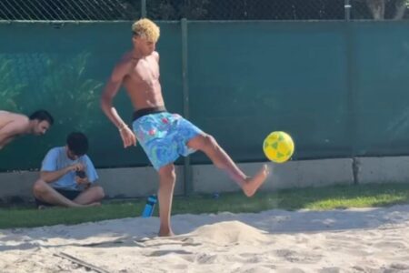 Lamine Yamal na mansão do atacante Neymar