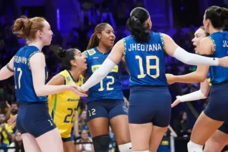 Brasil luta, mas não consegue parar atuais campeãs olímpicas