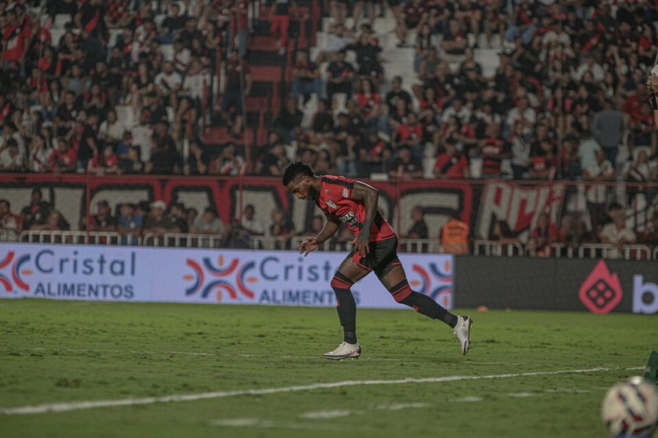 Atlético Goianiense em jogo no Accioly