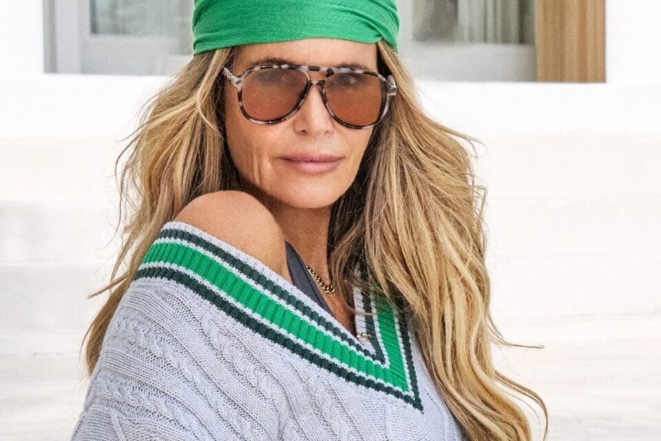 Modelo de 61 anos é eleita por revista a mais bonita do mundo; veja fotos Elle Macpherson dona das medidas mais perfeitas da moda
