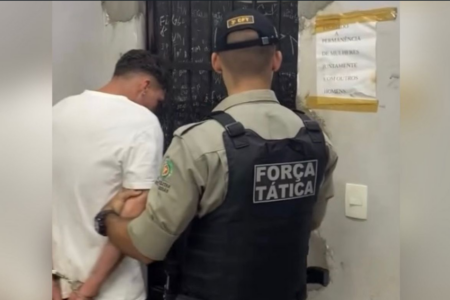 Venezuelano preso por furto (Foto: Reprodução)