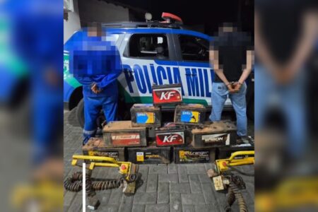 Dupla é presa por roubar baterias em construtora de Aparecida de Goiânia