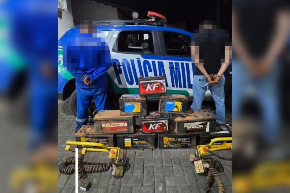 Dupla é presa por roubar baterias em construtora de Aparecida de Goiânia
