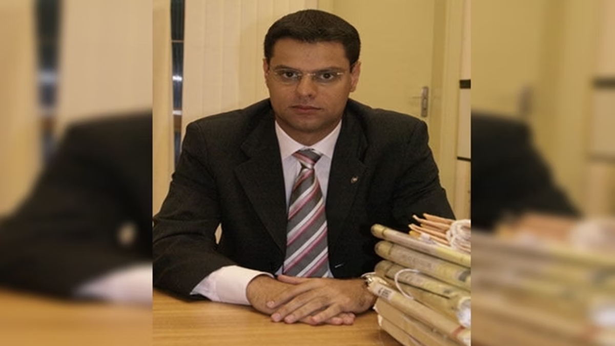 Moraes manda PF ouvir juiz que soltou goiano que quebrou relógio no 8/1