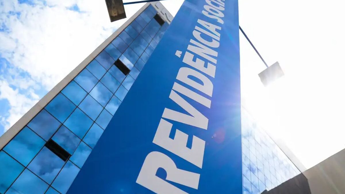 Aposentados e pensionistas do INSS: atenção aos direitos (Foto: Agência Brasil)