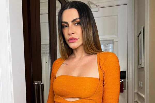 Ex-Cleo Pires, Cleo volta a ser Cleo Pires depois de oito anos Filha de Fábio Jr. e Glória Pires: mudança foi motivada por um sonho