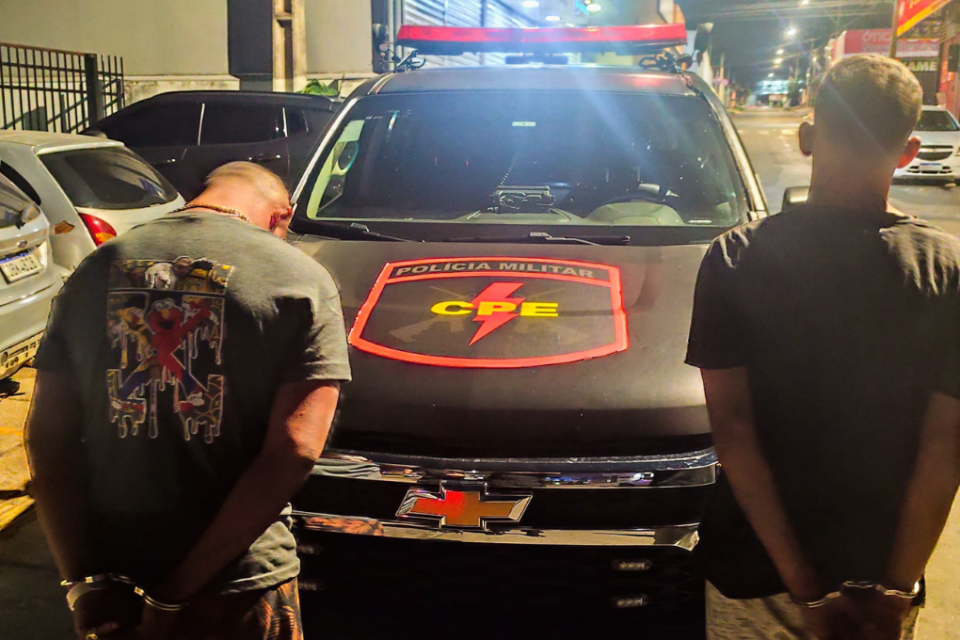 Dupla é presa suspeita de matar homem e abandonar corpo em lote baldio na cidade de Aparecida