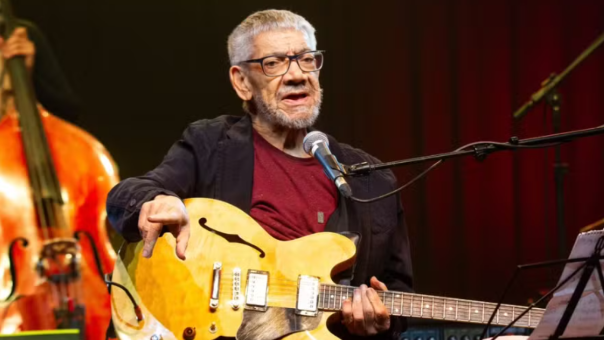 Imagem do guitarrista Hélio Delmiro, expoente do jazz no Brasil, morre aos 78 anos
