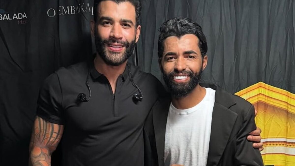 Sósia de Gusttavo Lima participa de show com o cantor; assista ao vídeo A união foi uma iniciativa do humorista Tirullipa
