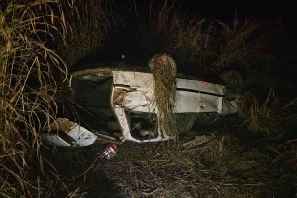 Imagem do veículo no local do acidente