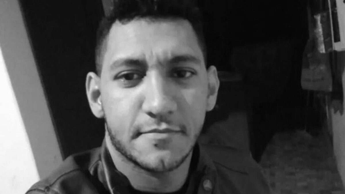 Homem é morto a tiros dentro de pensão em Catalão