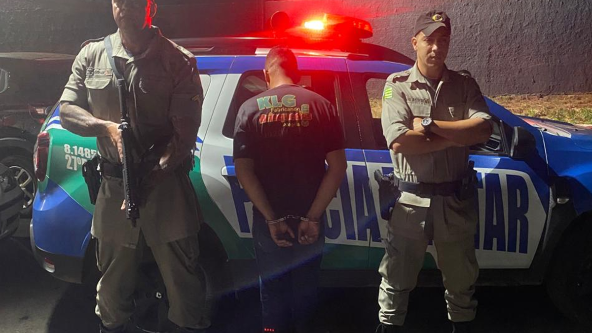 Homem preso suspeito de abusar de criança (Foto: Reprodução)