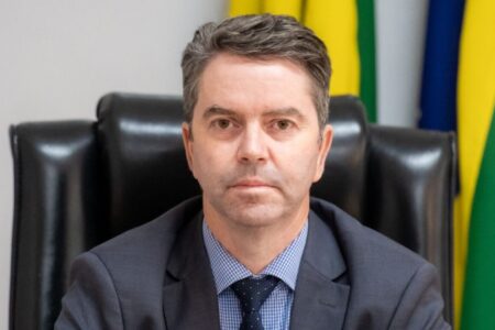 Secretário de Saúde de Goiás diz que síndrome respiratório não é gripezinha e que fake news atrapalham cobertura vacinal