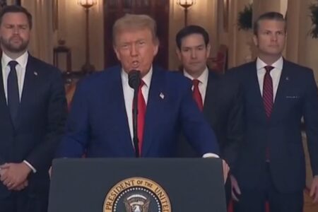 "Paz ou tragédia para o Irã", diz Trump após ataque dos EUA