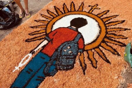 Tradição dos tapetes de Corpus Christi emociona fiéis e fortalece a fé; veja fotos Paróquia Nossa Senhora da Assunção