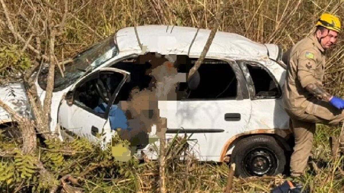 Mulher morre e três idosos ficam feridos em acidente na GO-210